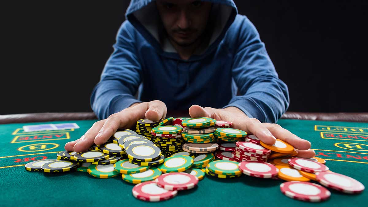 Sự phát triển của game Poker nhà cái SonClub